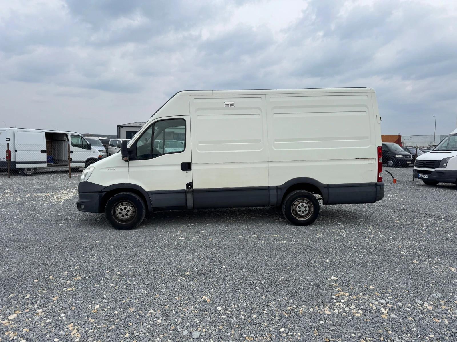 Iveco Daily KLIMATIK MAXI MAXI БЕЗ ТОЧКА РЪЖДА!!!!, снимка 7 - Бусове и автобуси - 53921673