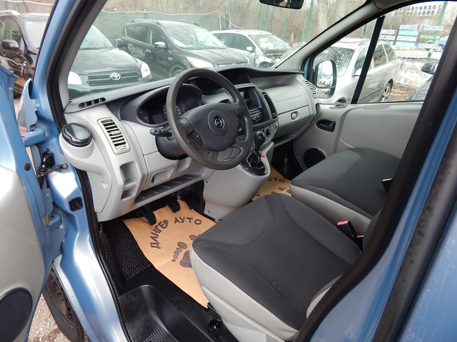 Opel Vivaro 2.0CDTI* 9места* МАХI* , снимка 10 - Бусове и автобуси - 53943372