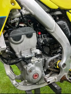  Suzuki 250