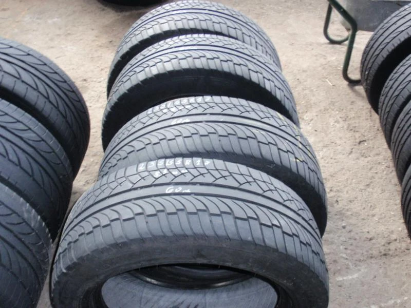 Гуми Летни 235/55R17, снимка 8 - Гуми и джанти - 7285340