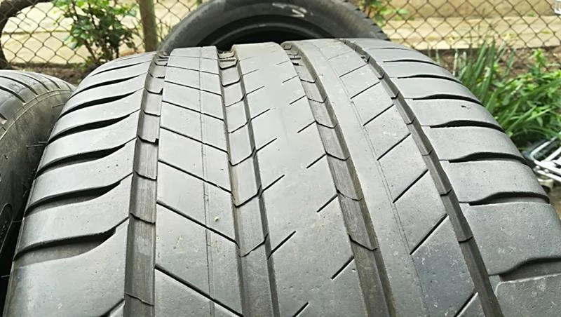 Гуми Летни 295/35R21, снимка 4 - Гуми и джанти - 25472583