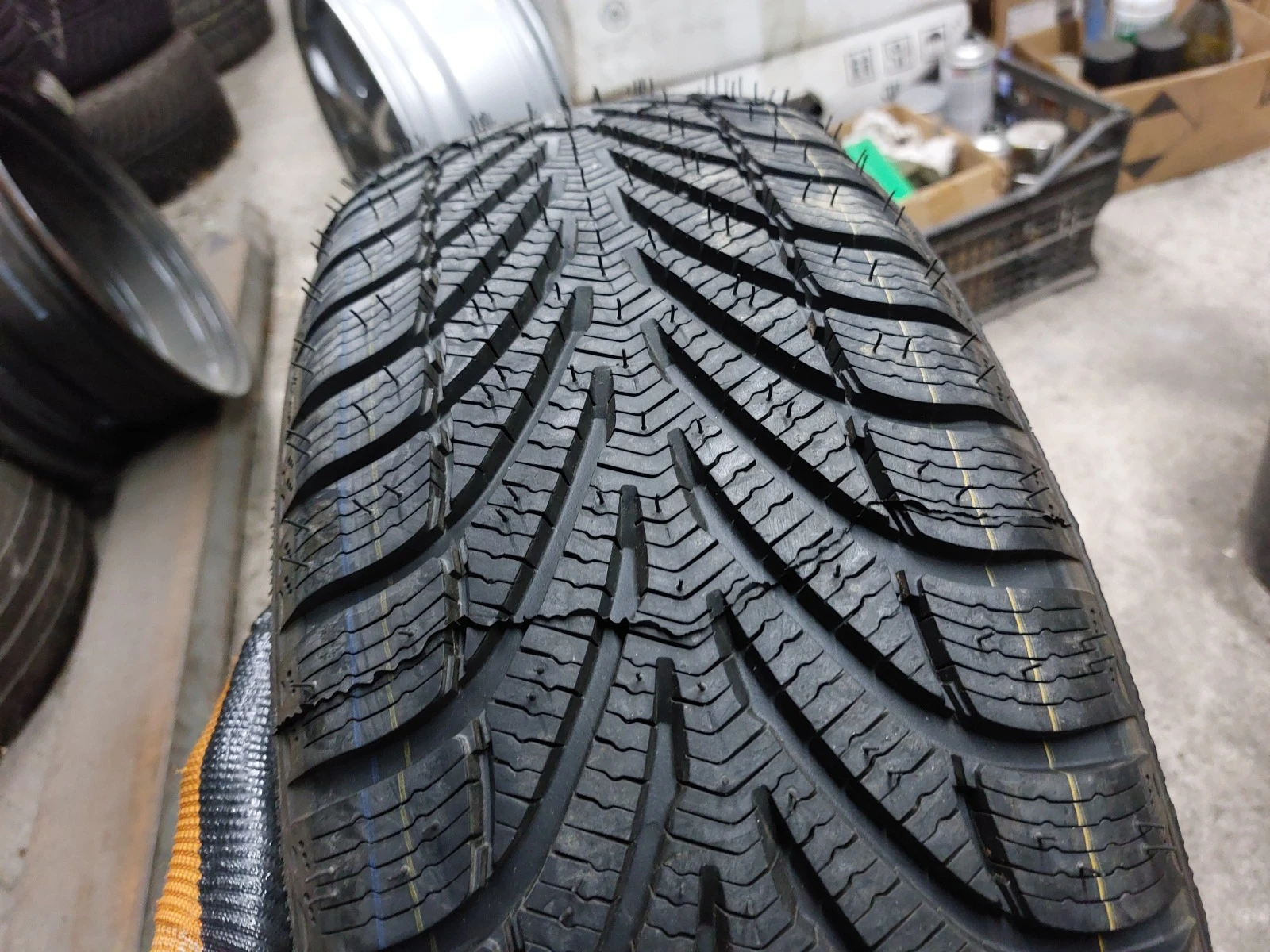  205/60R16 | Mobile.bg   1