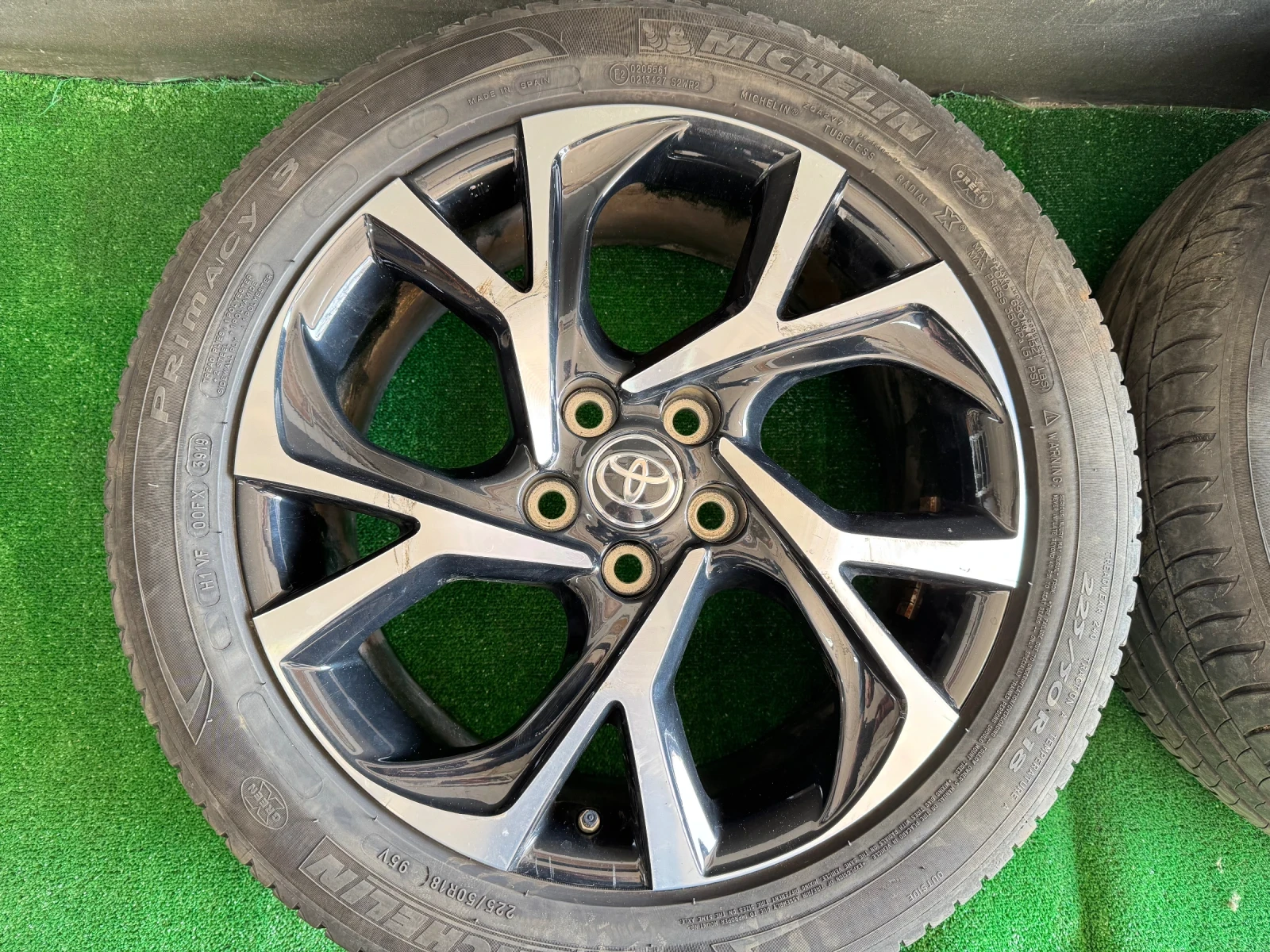���� � ������ 225/50R18 �� Toyota C-HR | Mobile.bg � ����������� 4