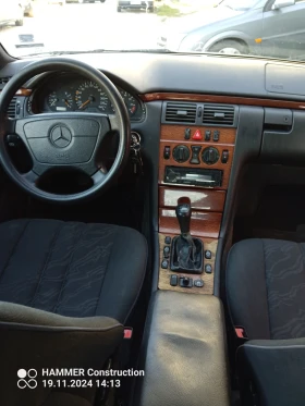 Mercedes-Benz E 200 2000i, снимка 4