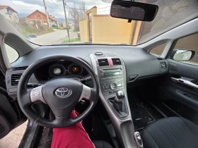 Toyota Auris 1.6 LPG , снимка 10