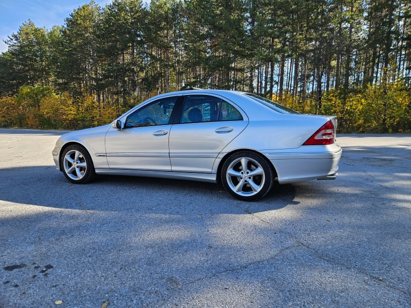 Mercedes-Benz C 350, снимка 12 - Автомобили и джипове - 47753606