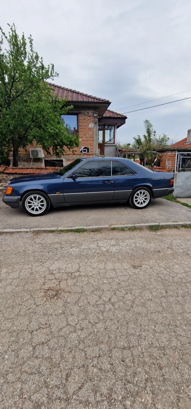 Mercedes-Benz 124, снимка 2 - Автомобили и джипове - 48152160