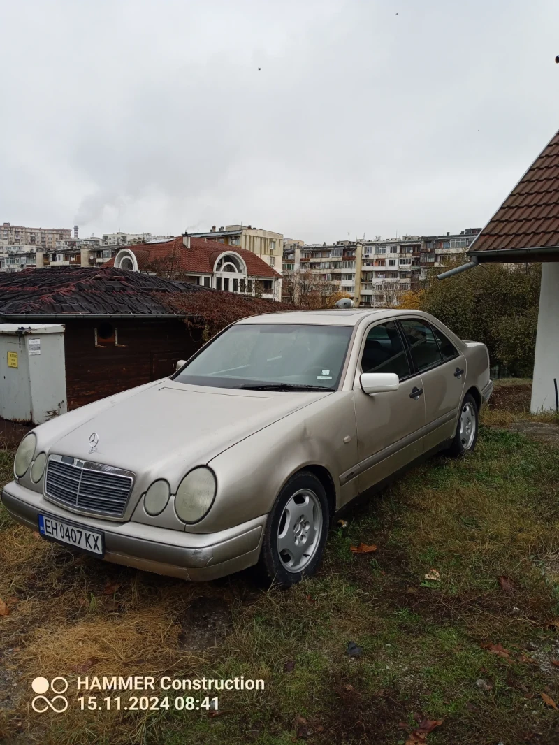 Mercedes-Benz E 200 2000i, снимка 2 - Автомобили и джипове - 48483807