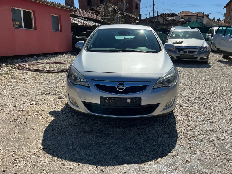 Opel Astra 1, 6 Газ-Бензин, снимка 8 - Автомобили и джипове - 49583239