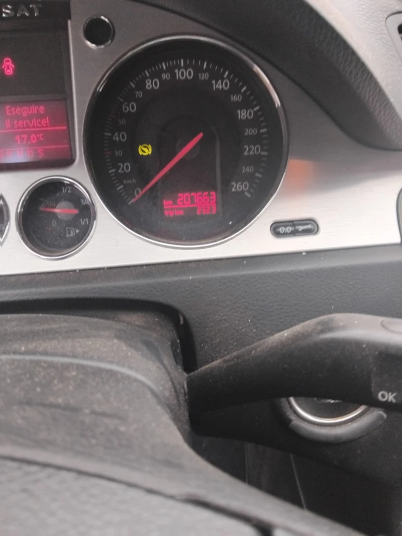 VW Passat, снимка 9 - Автомобили и джипове - 52924704