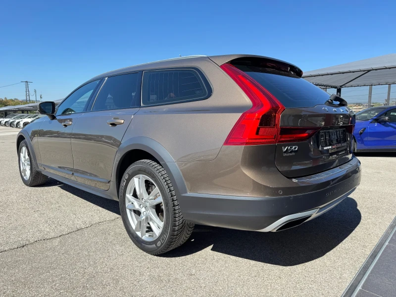Volvo V90 Cross Country 2.0D-D4-AWD-PILOT ASSIST-ПОДГРЕВ-ПАНОРАМА-TOP, снимка 4 - Автомобили и джипове - 51786087
