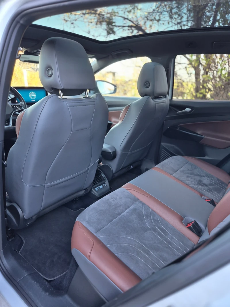 VW ID.4 1St/82Kw/Full/Термопомпа , снимка 8 - Автомобили и джипове - 52527591