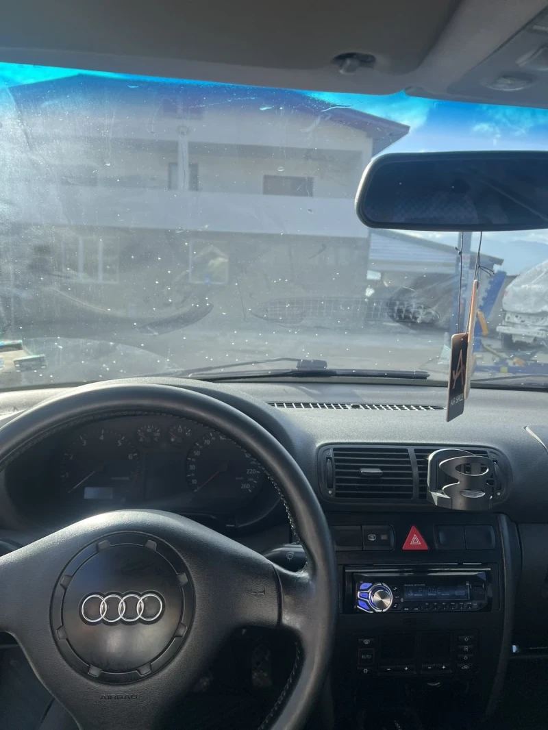 Audi A3  1.8t, снимка 9 - Автомобили и джипове - 52738272