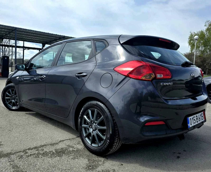 Kia Ceed KATO НОВ/1.6i/135hp, снимка 6 - Автомобили и джипове - 52996345