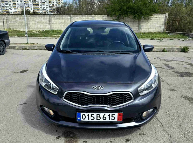 Kia Ceed KATO НОВ/1.6i/135hp, снимка 2 - Автомобили и джипове - 52996345
