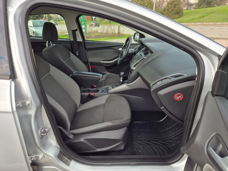 Ford Focus 1.6tdci 90кс, снимка 9 - Автомобили и джипове - 53392799