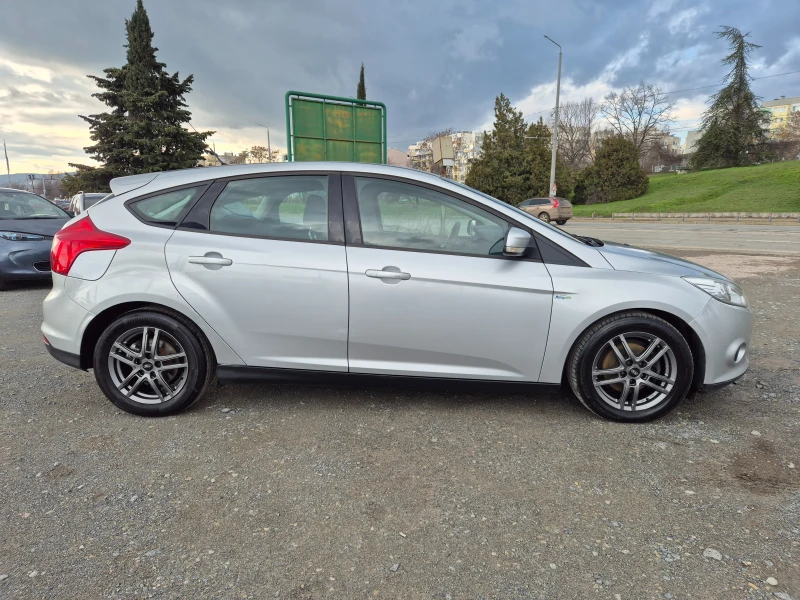 Ford Focus 1.6tdci 90кс, снимка 6 - Автомобили и джипове - 53392799