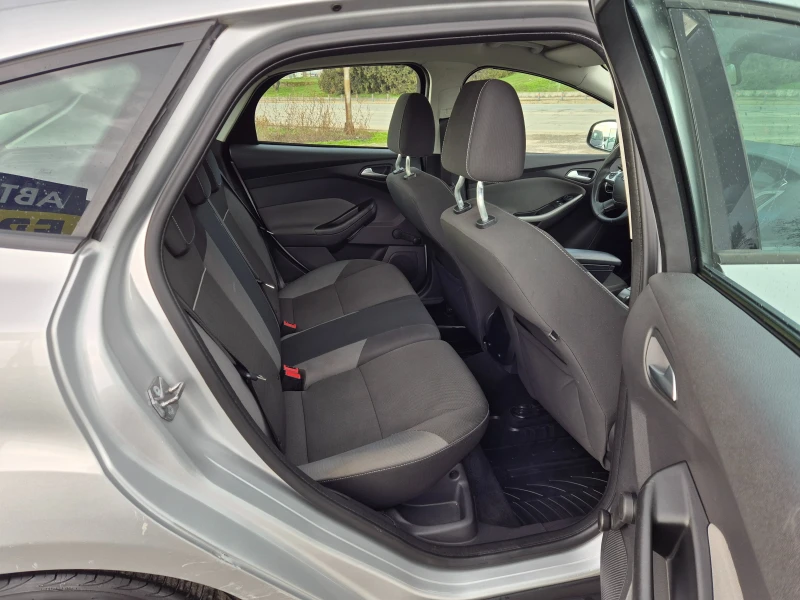 Ford Focus 1.6tdci 90кс, снимка 10 - Автомобили и джипове - 53392799
