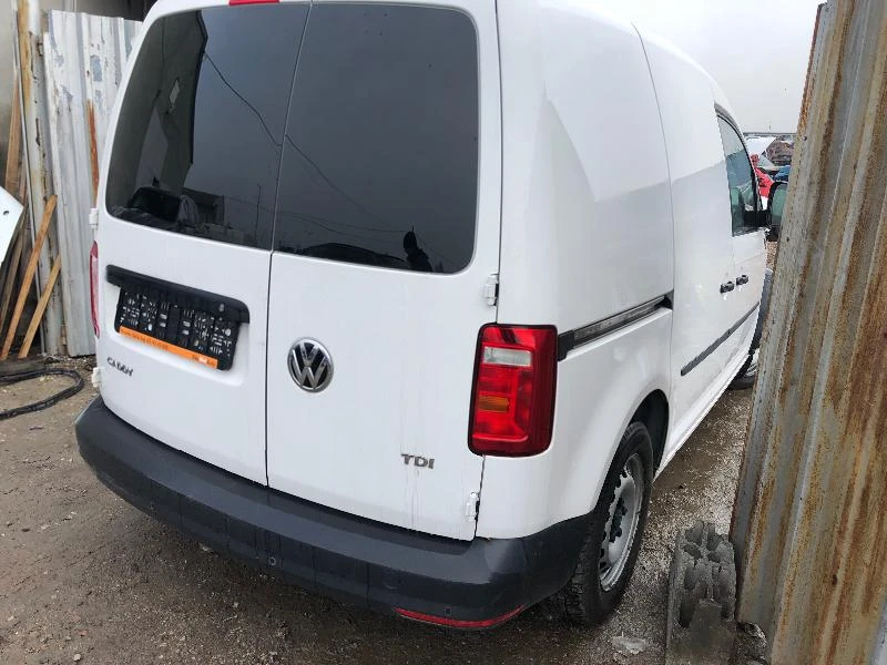 VW Caddy 1.6TDI, снимка 2 - Автомобили и джипове - 27325289