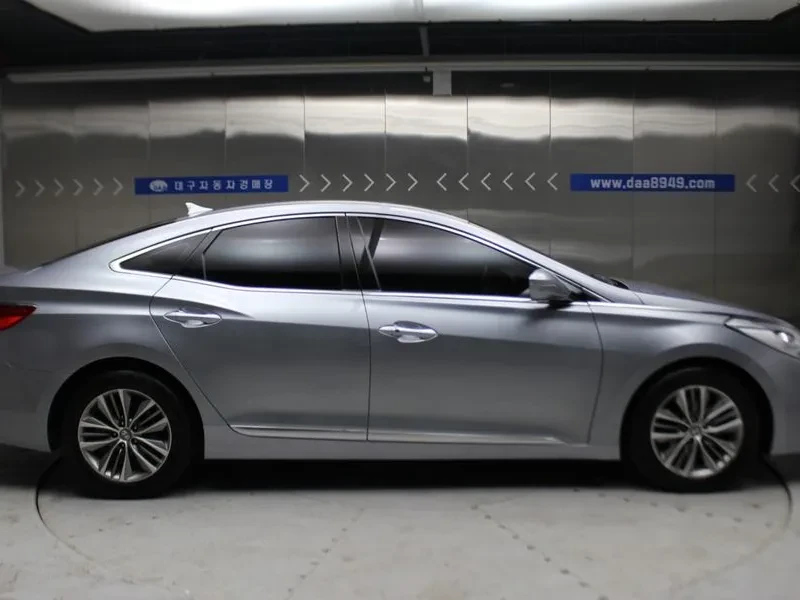 Hyundai Grandeur 2.4, снимка 17 - Автомобили и джипове - 54625797