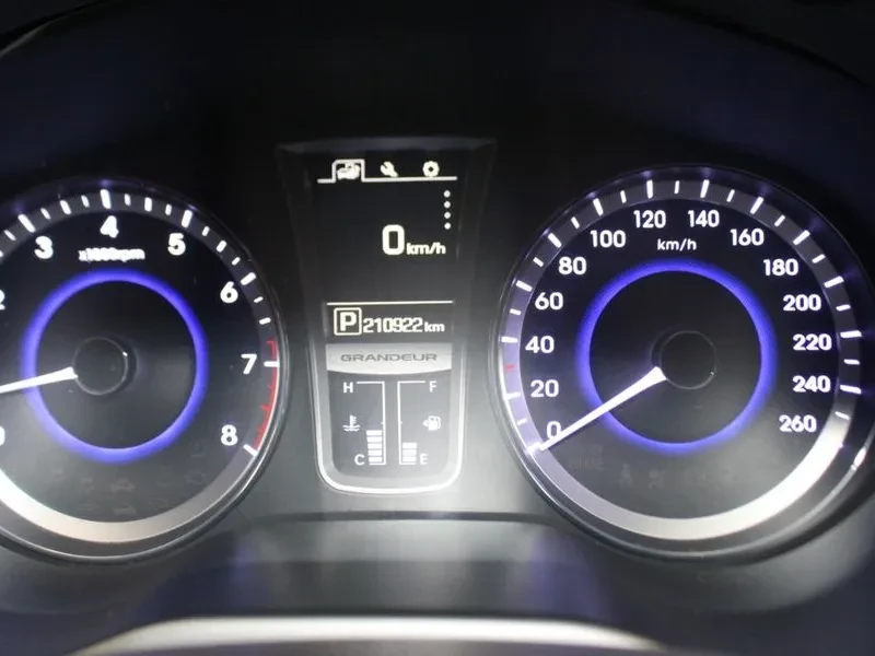 Hyundai Grandeur 2.4, снимка 8 - Автомобили и джипове - 54625797