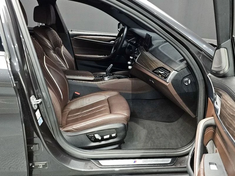 BMW 520 520I M Sports, снимка 7 - Автомобили и джипове - 55500724
