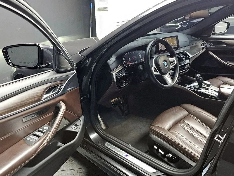 BMW 520 520I M Sports, снимка 6 - Автомобили и джипове - 55500724
