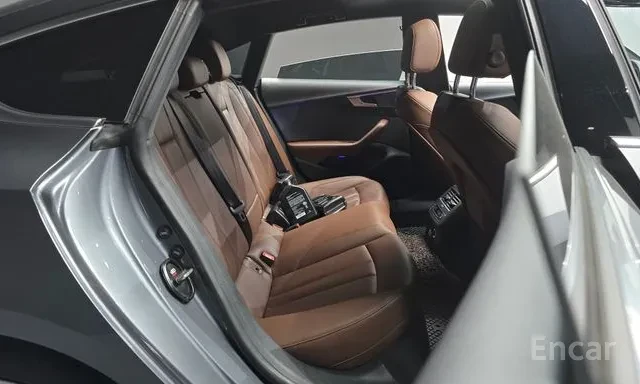 Audi A5 45TFSI PREMIUM SPORTBACK ПАНОРАМА ПОДГРЕВИ, снимка 10 - Автомобили и джипове - 55772743