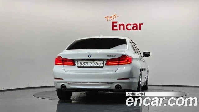 BMW 520, снимка 4 - Автомобили и джипове - 56089334