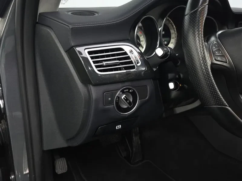Mercedes-Benz CLS 250 W218 D 4Matic, снимка 13 - Автомобили и джипове - 56210168