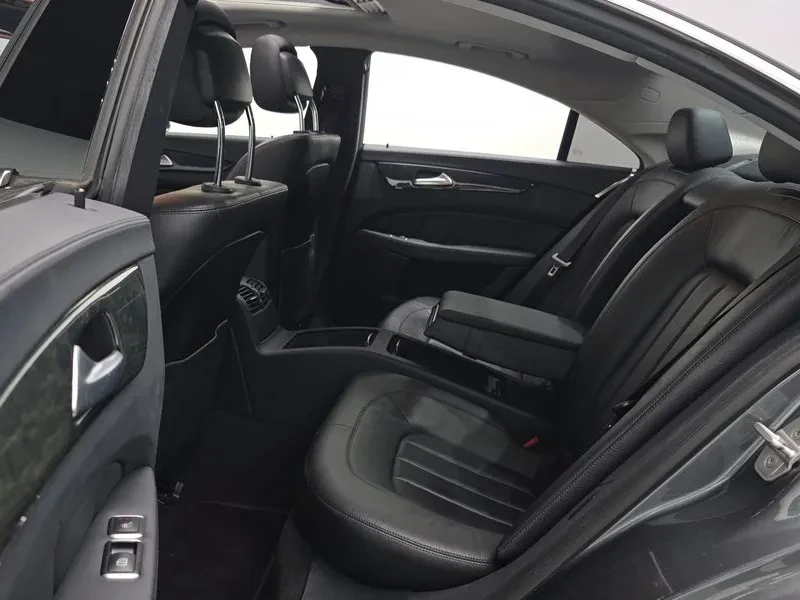 Mercedes-Benz CLS 250 W218 D 4Matic, снимка 11 - Автомобили и джипове - 56210168