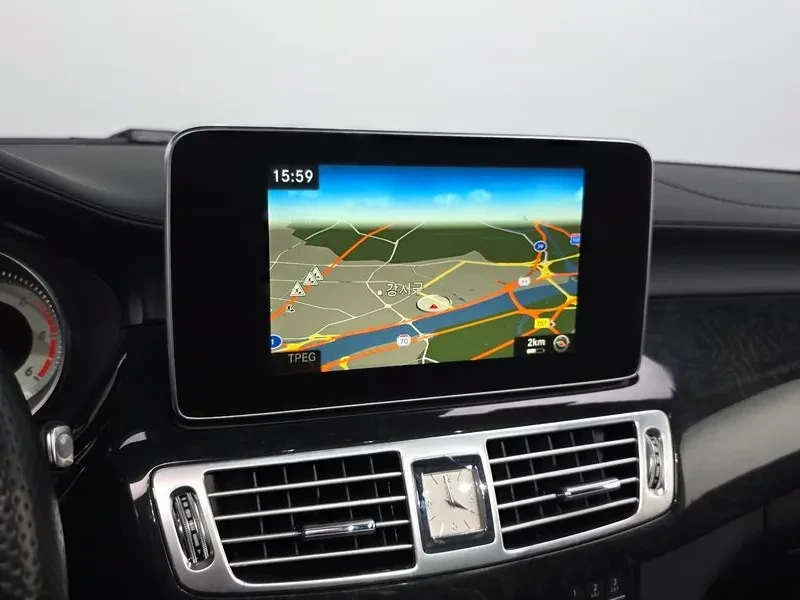 Mercedes-Benz CLS 250 W218 D 4Matic, снимка 15 - Автомобили и джипове - 56210168