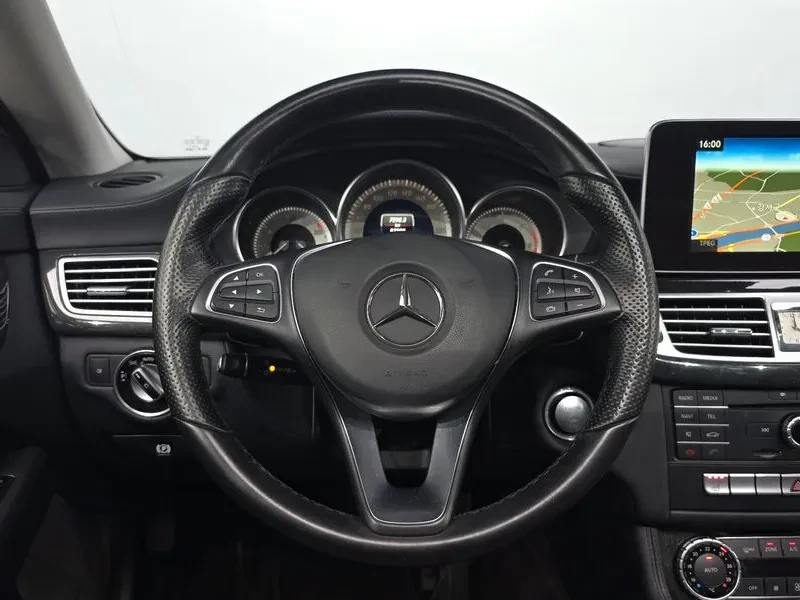 Mercedes-Benz CLS 250 W218 D 4Matic, снимка 14 - Автомобили и джипове - 56210168