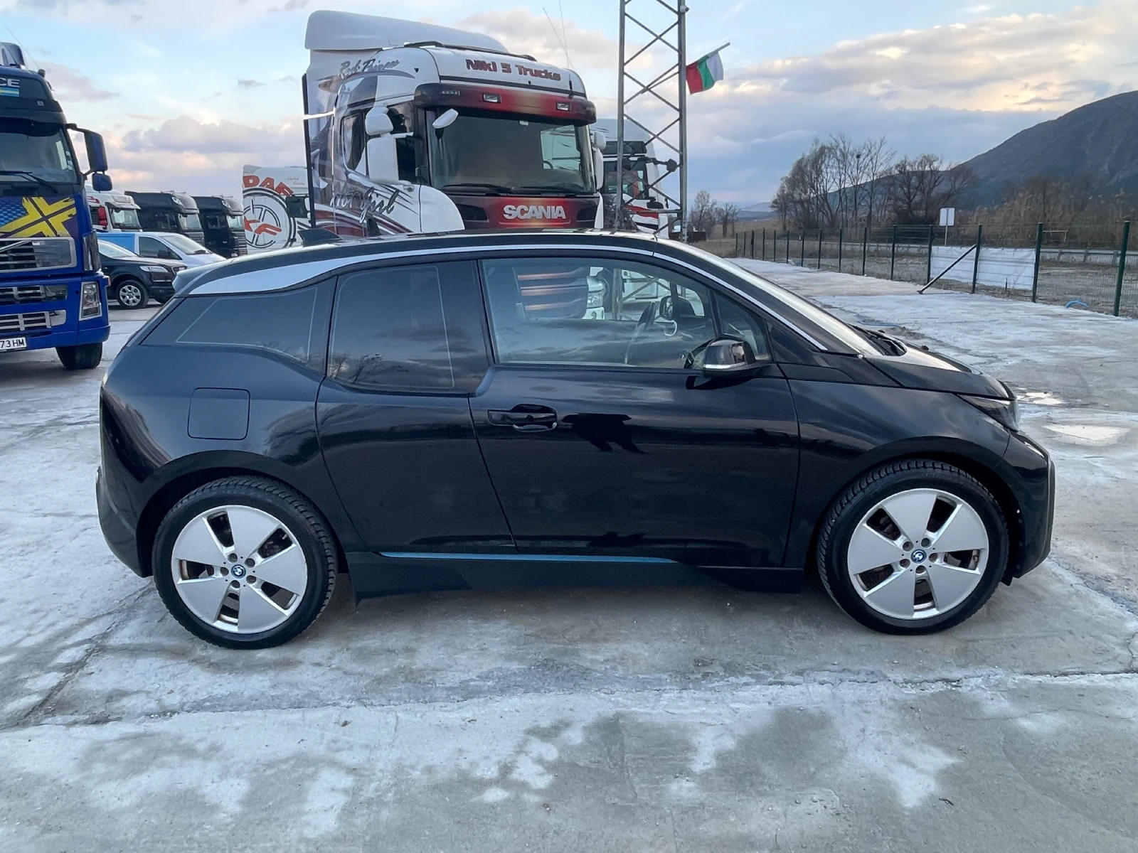 BMW i3 94 Ah  170 k.c Facelift , 43000 km, Термопомпа - изображение 5