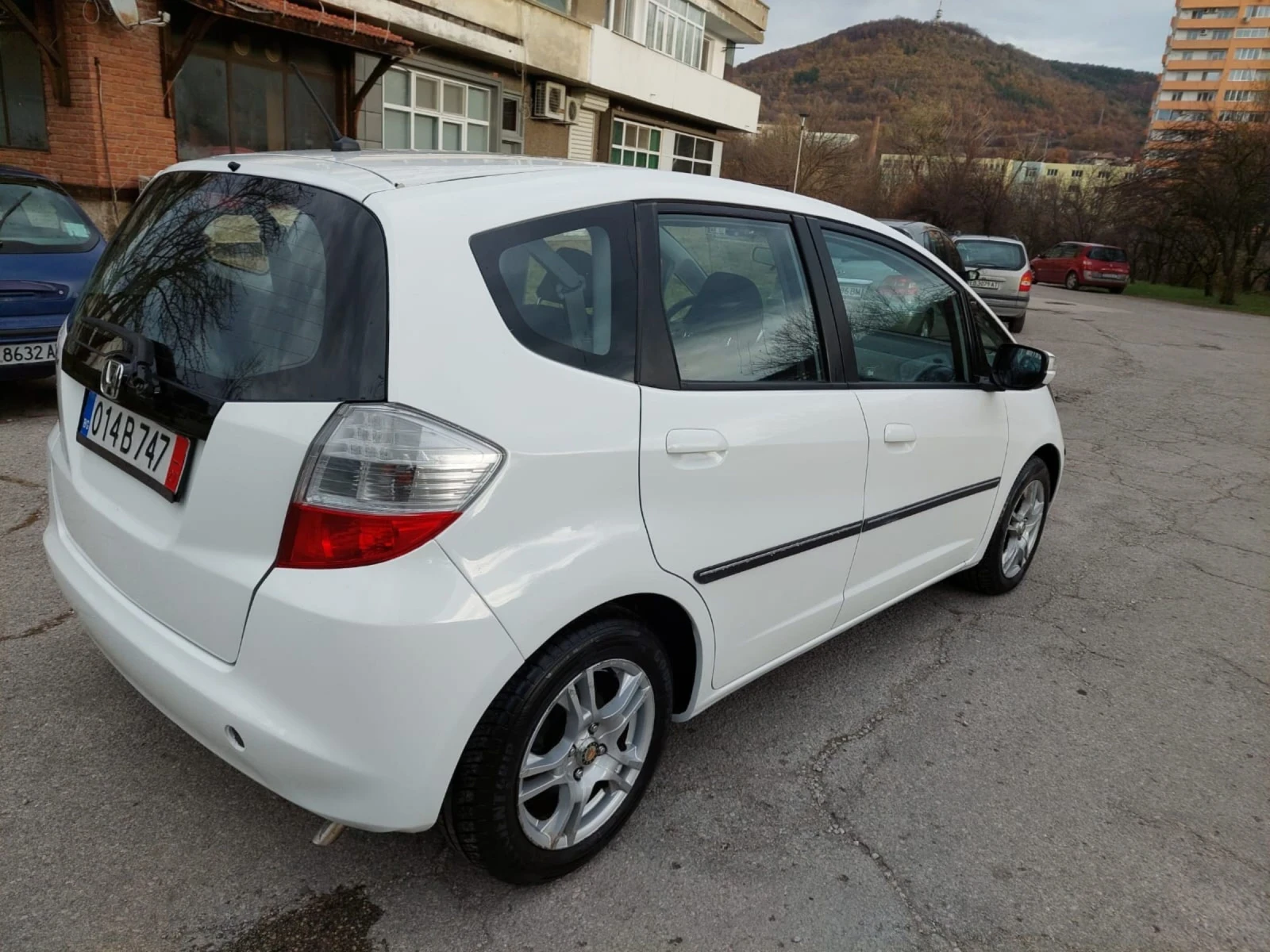 Honda Jazz 1.4 AUTOMAT 114000км - изображение 8