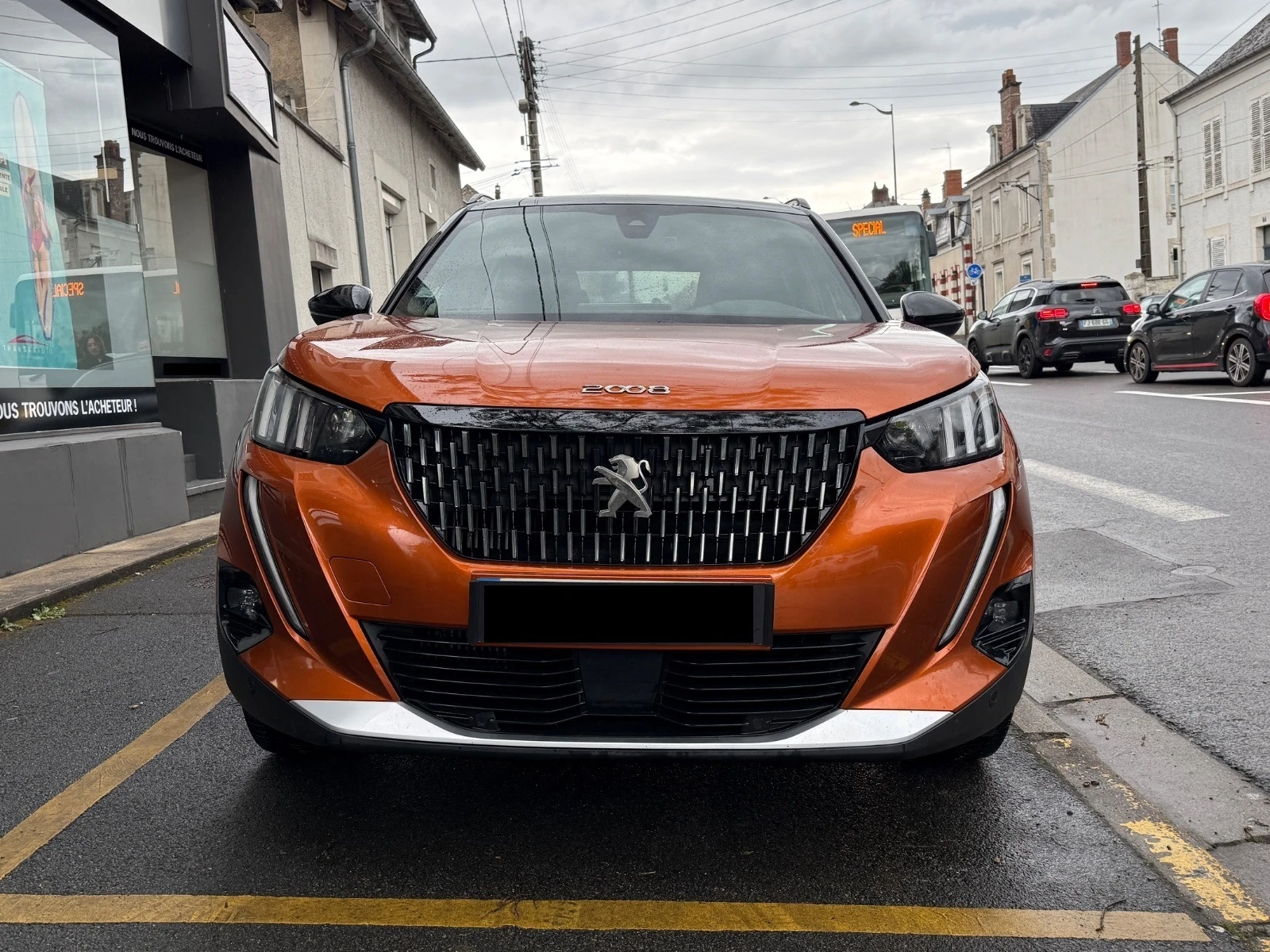 Peugeot 2008 GT PURETECH EAT8 131 - изображение 2