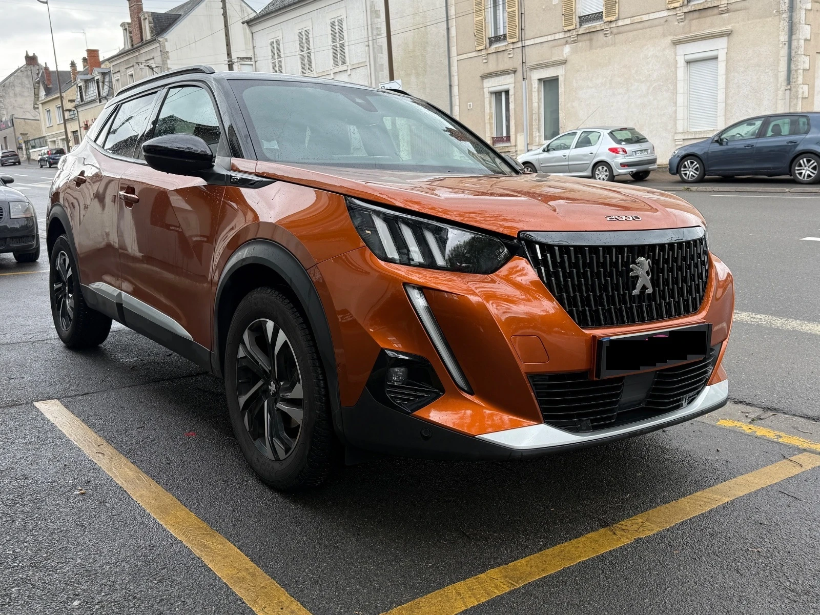 Peugeot 2008 GT PURETECH EAT8 131 - изображение 3