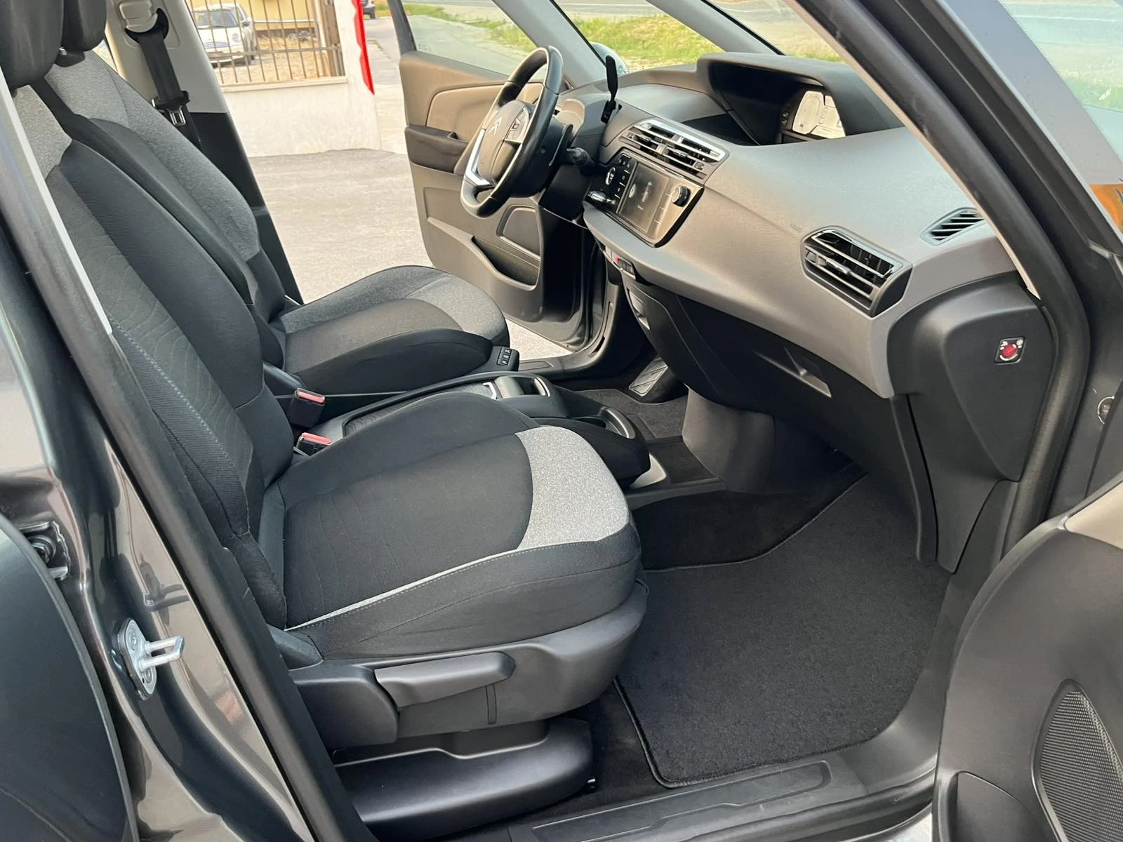 Citroen C4 Picasso 1.6HDI 120 EURO 6B    | Mobile.bg   11