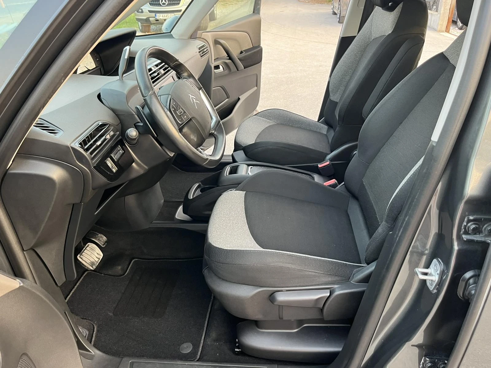 Citroen C4 Picasso 1.6HDI 120кс EURO 6B ПЕРФЕКТЕН ВНОС ИТАЛИЯ - изображение 8