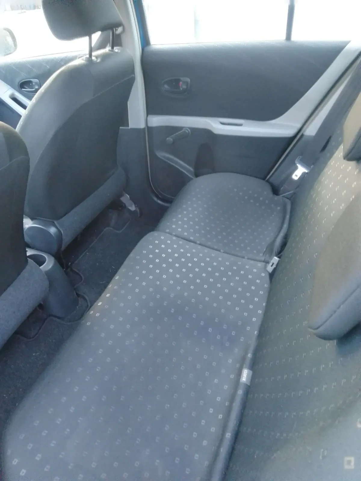 Toyota Yaris  - изображение 9