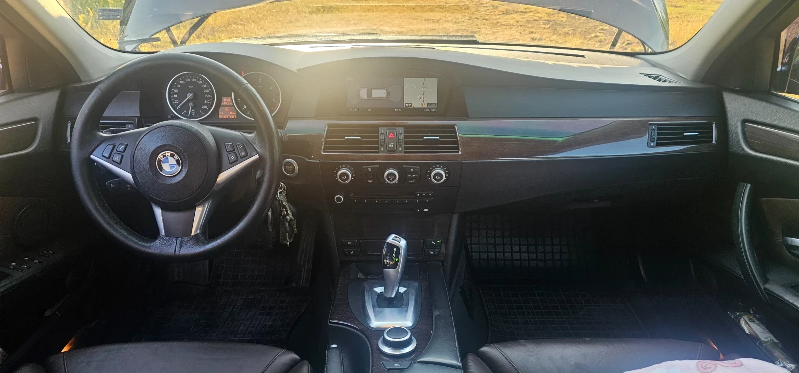BMW 530 Комби - изображение 6