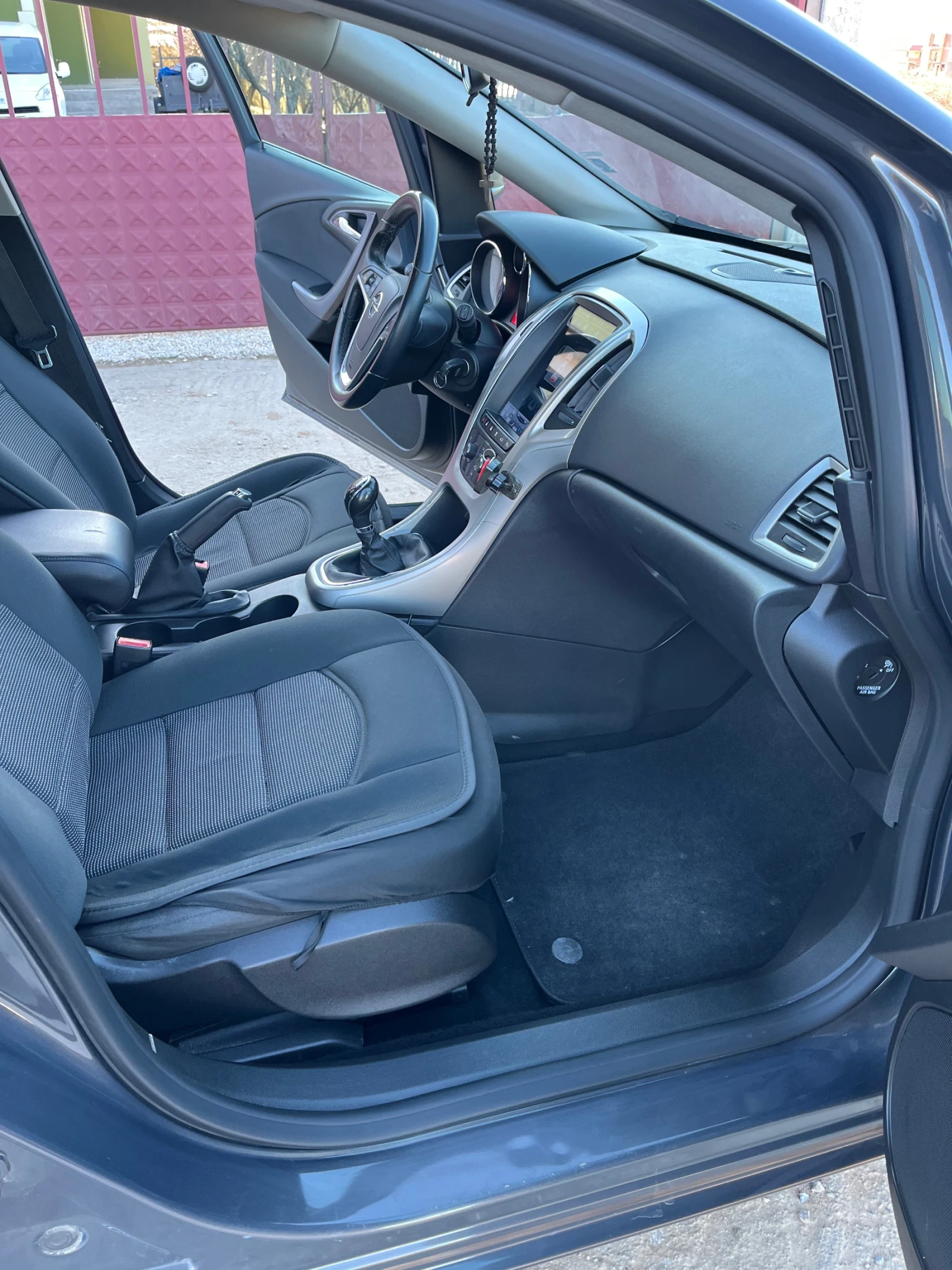 Opel Astra 1.7 DIESEL 110к.с - изображение 6