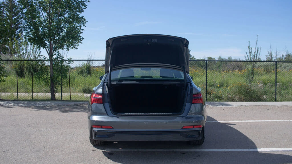 Audi A6 * АВТО КРЕДИТ* ЦЕНА ДО БГ * СЕРВИЗНА ИСТОРИЯ *  - изображение 6