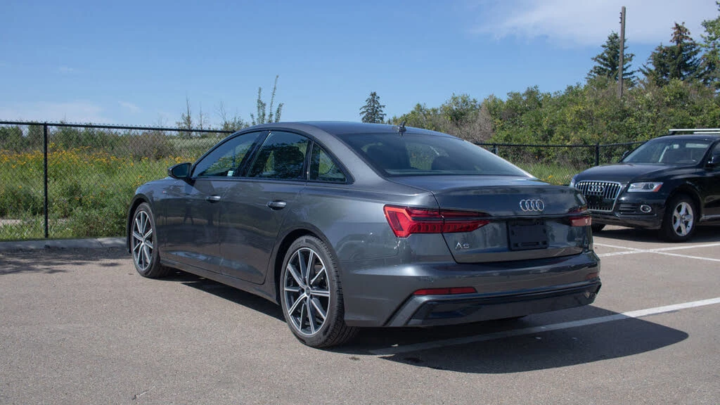 Audi A6 * АВТО КРЕДИТ* ЦЕНА ДО БГ * СЕРВИЗНА ИСТОРИЯ *  - изображение 3