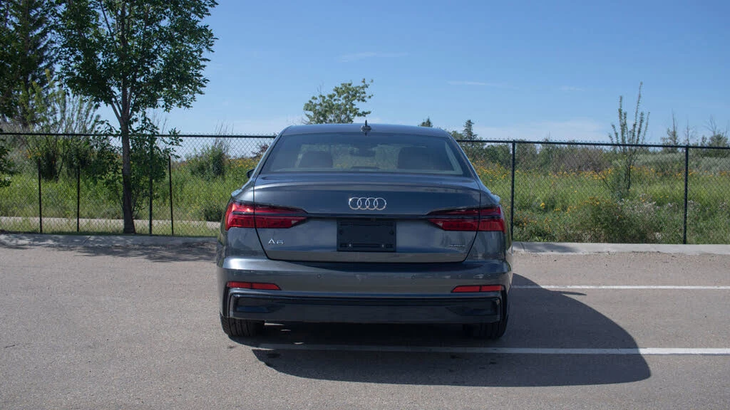 Audi A6 * АВТО КРЕДИТ* ЦЕНА ДО БГ * СЕРВИЗНА ИСТОРИЯ *  - изображение 4