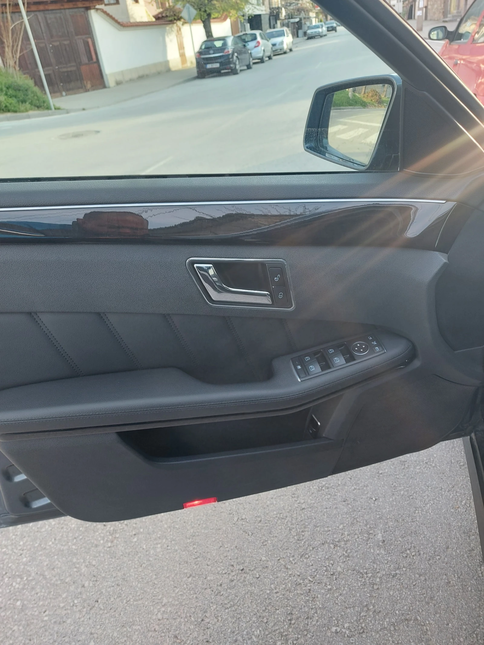 Mercedes-Benz E 350  - изображение 8