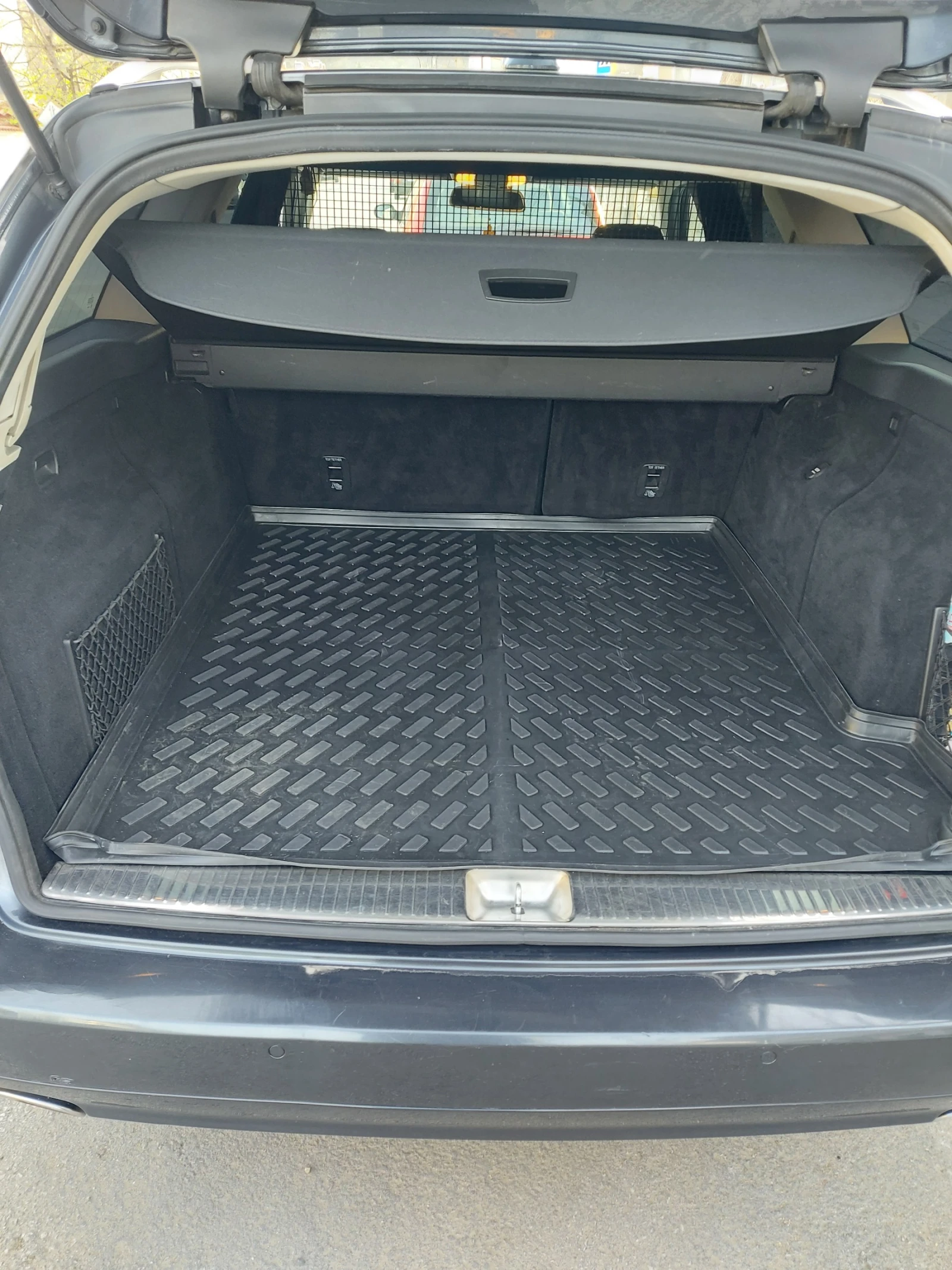 Mercedes-Benz E 350  - изображение 6