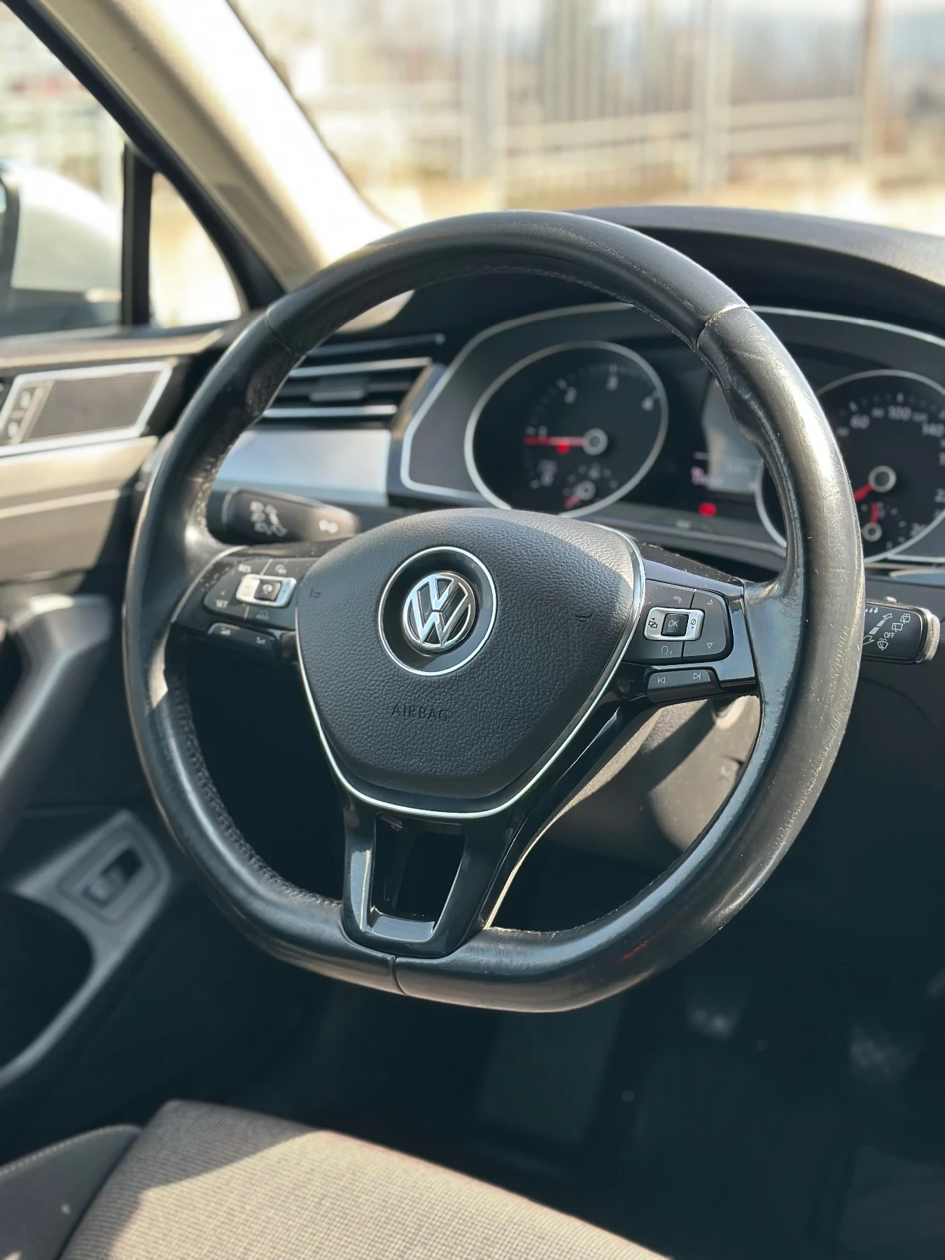 VW Passat 2.0 TDI, снимка 9 - Автомобили и джипове - 53741116