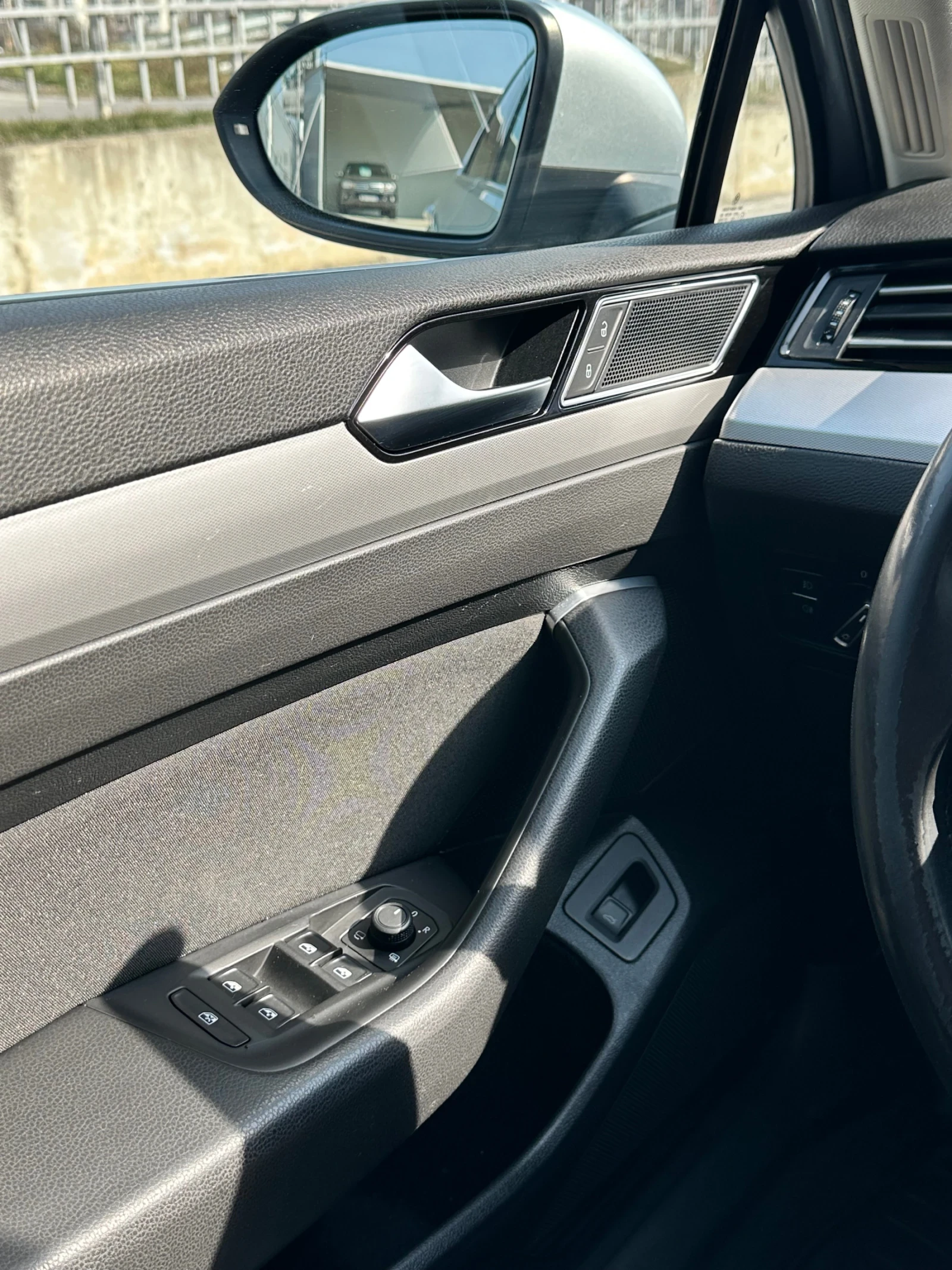 VW Passat 2.0 TDI, снимка 11 - Автомобили и джипове - 53741116