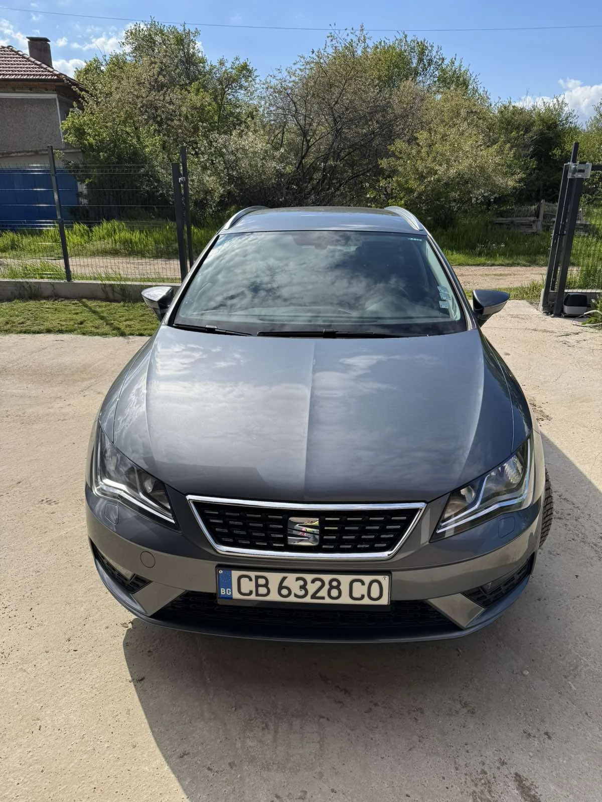 Seat Leon Xcellence, снимка 2 - Автомобили и джипове - 54410910